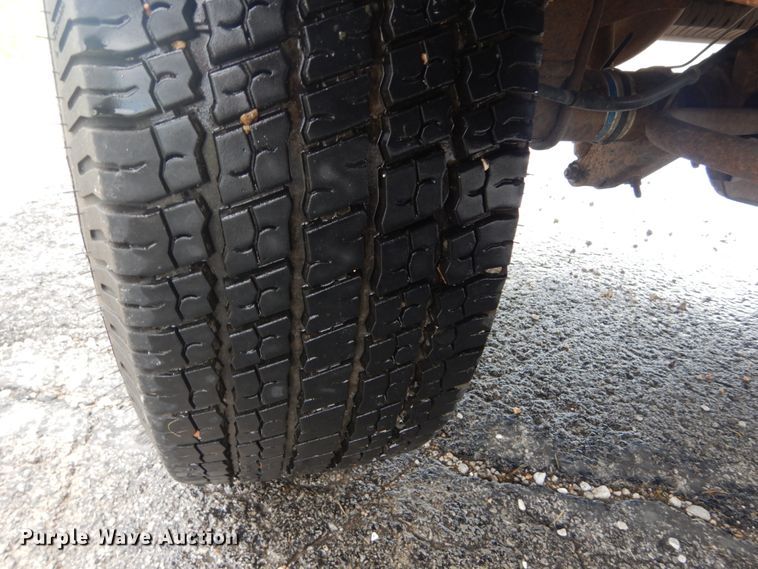 image for item IT9244 2003 Ford F350 Super Duty Lariat  Crew Cab pickup truck