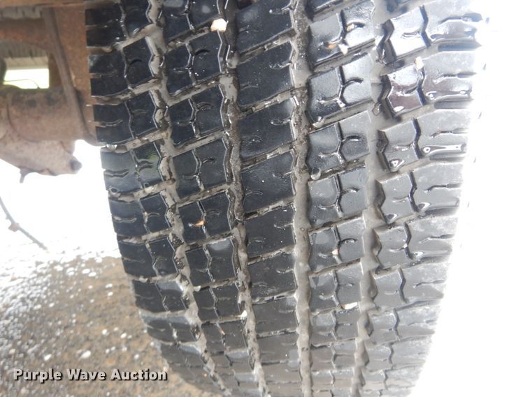 image for item IT9244 2003 Ford F350 Super Duty Lariat  Crew Cab pickup truck