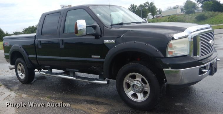 image for item IT9245 2007 Ford F350 Super Duty Lariat  Crew Cab pickup truck