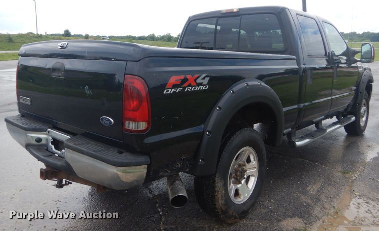 image for item IT9245 2007 Ford F350 Super Duty Lariat  Crew Cab pickup truck