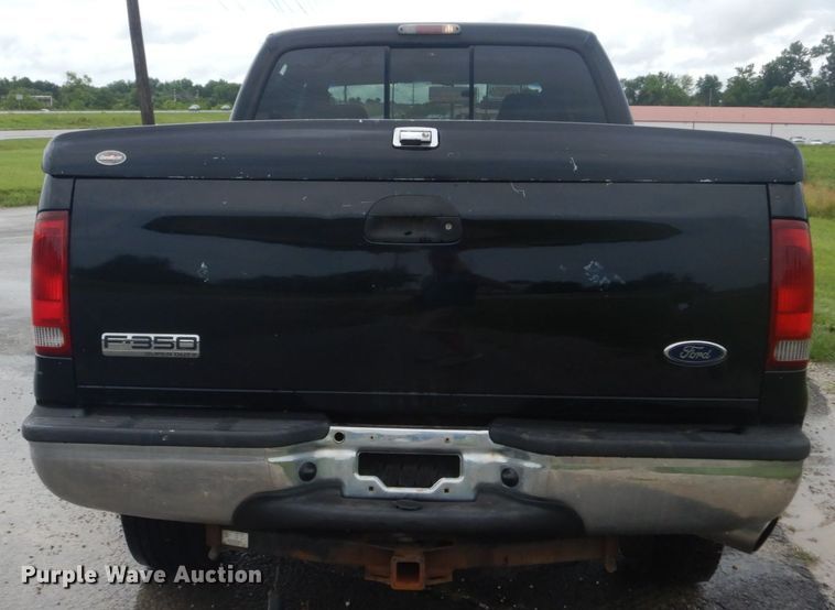 image for item IT9245 2007 Ford F350 Super Duty Lariat  Crew Cab pickup truck