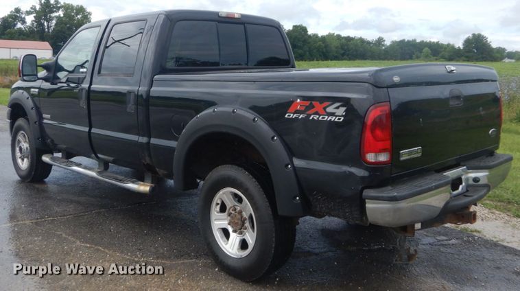 image for item IT9245 2007 Ford F350 Super Duty Lariat  Crew Cab pickup truck