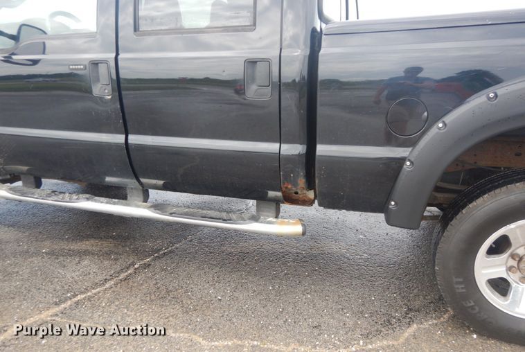 image for item IT9245 2007 Ford F350 Super Duty Lariat  Crew Cab pickup truck