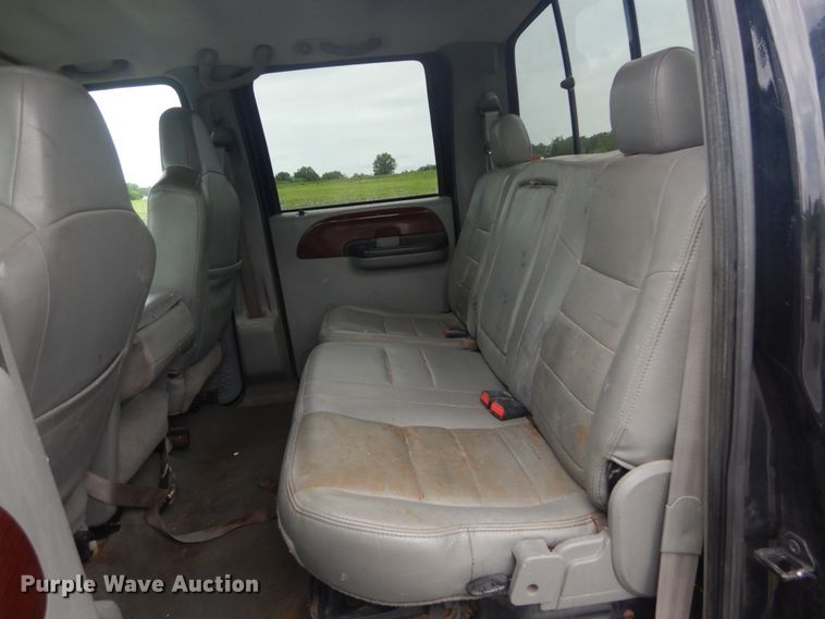 image for item IT9245 2007 Ford F350 Super Duty Lariat  Crew Cab pickup truck