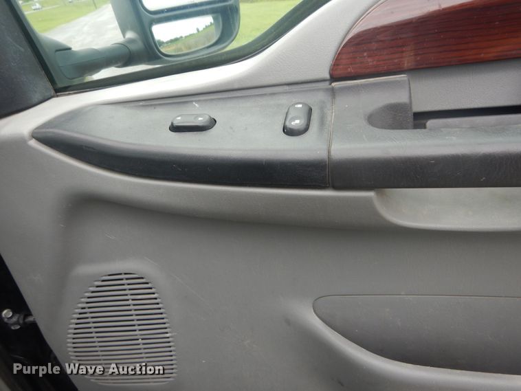 image for item IT9245 2007 Ford F350 Super Duty Lariat  Crew Cab pickup truck