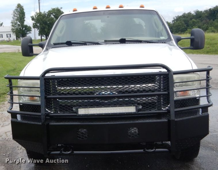 image for item IT9246 2006 Ford F350 Super Duty Lariat  Crew Cab pickup truck