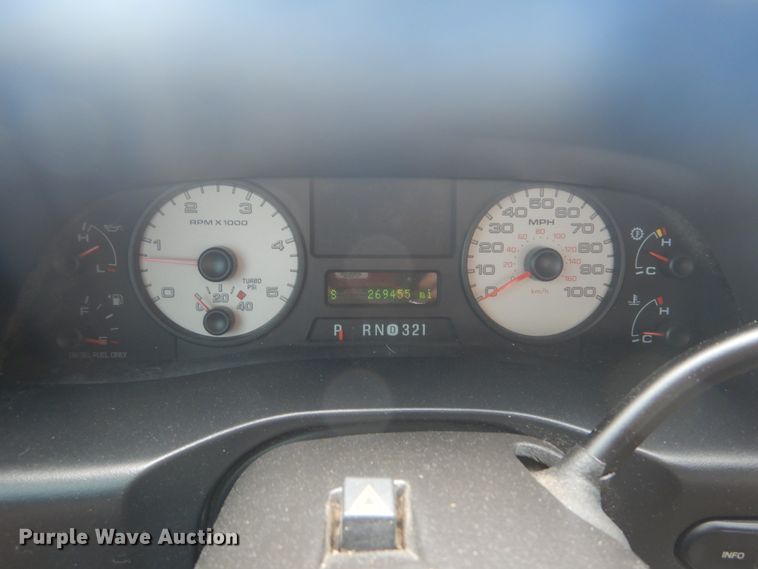 image for item IT9246 2006 Ford F350 Super Duty Lariat  Crew Cab pickup truck