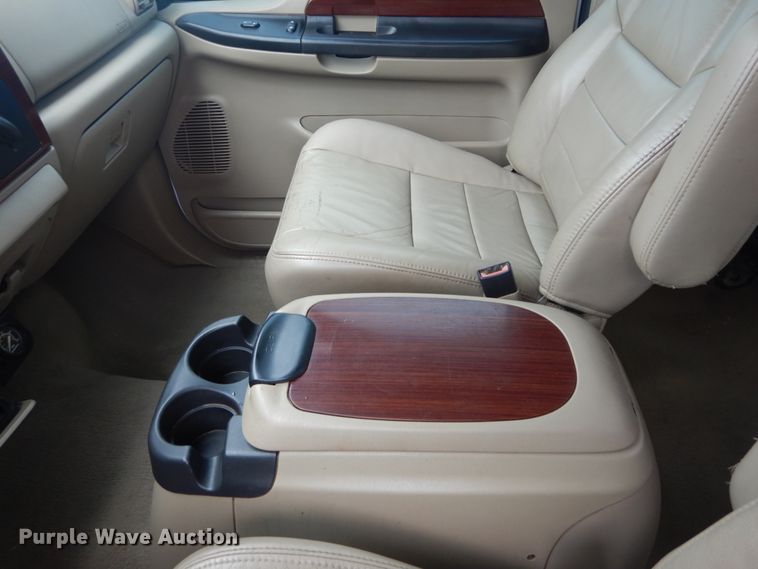 image for item IT9246 2006 Ford F350 Super Duty Lariat  Crew Cab pickup truck