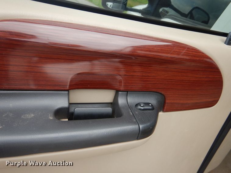 image for item IT9246 2006 Ford F350 Super Duty Lariat  Crew Cab pickup truck