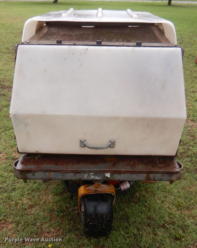 image for item IT9548 Walker GHS  ZTR lawn mower