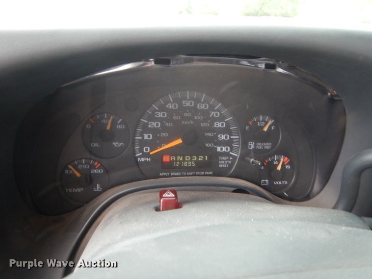 image for item IT9551 2000 Chevrolet Express 3500  school bus