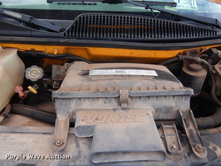 image for item IT9551 2000 Chevrolet Express 3500  school bus