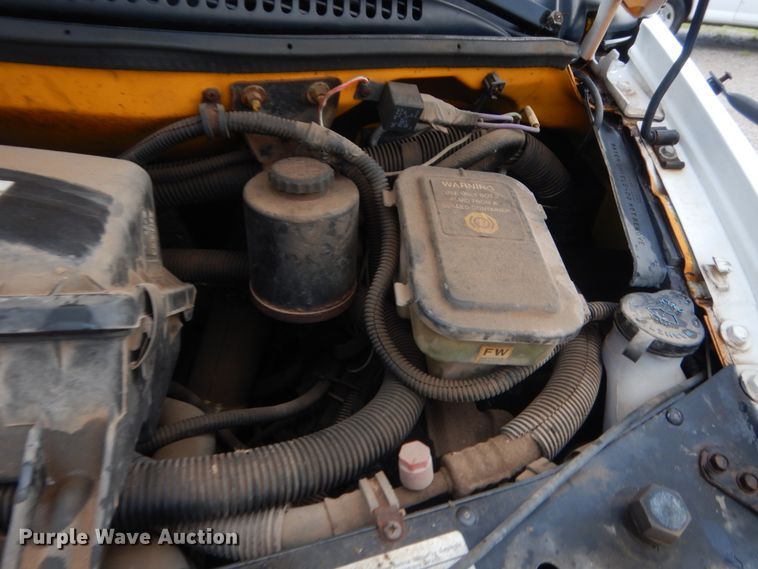 image for item IT9551 2000 Chevrolet Express 3500  school bus