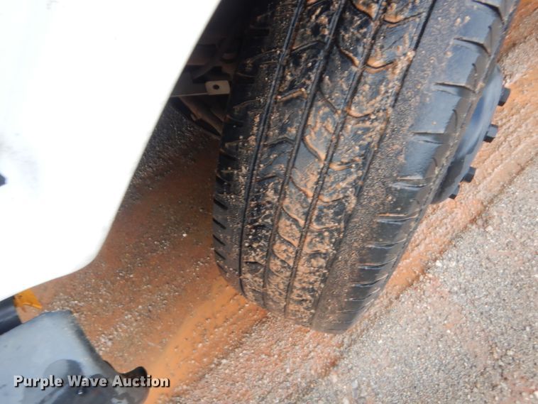 image for item IT9551 2000 Chevrolet Express 3500  school bus