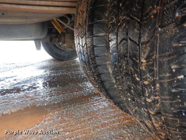 image for item IT9551 2000 Chevrolet Express 3500  school bus