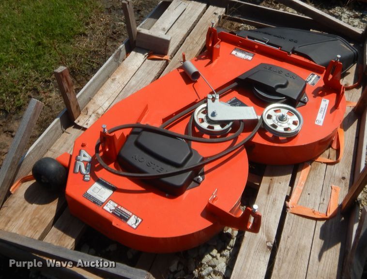 image for item IT9575 Kubota RCK42P-122Z  42"W mower deck