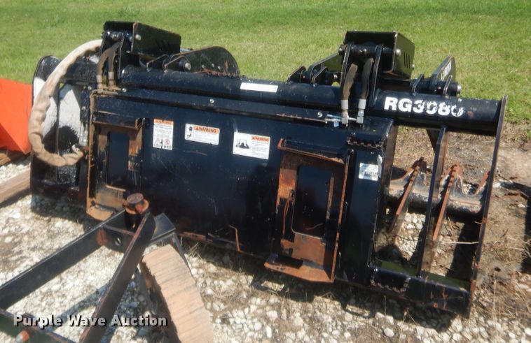 image for item IT9576 Kubota  skid steer grapple bucket