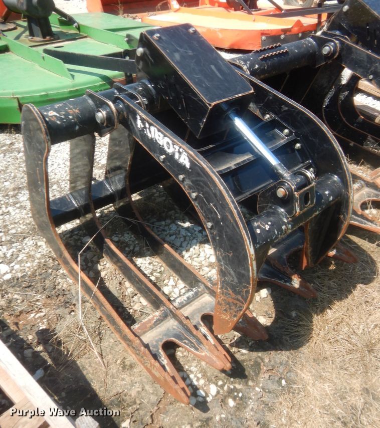 image for item IT9576 Kubota  skid steer grapple bucket