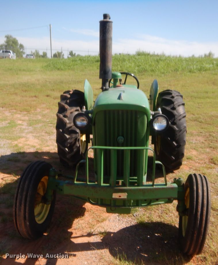 image for item IT9615 1964 John Deere 1010  tractor