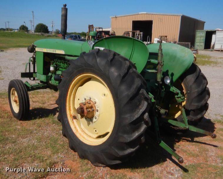 image for item IT9615 1964 John Deere 1010  tractor