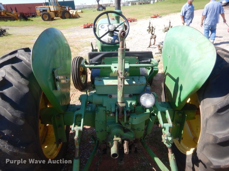 image for item IT9615 1964 John Deere 1010  tractor