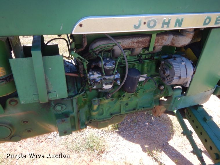 image for item IT9615 1964 John Deere 1010  tractor
