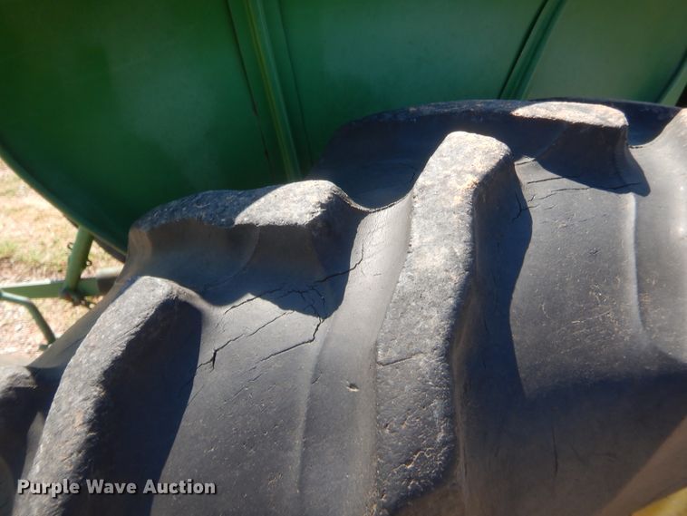 image for item IT9615 1964 John Deere 1010  tractor