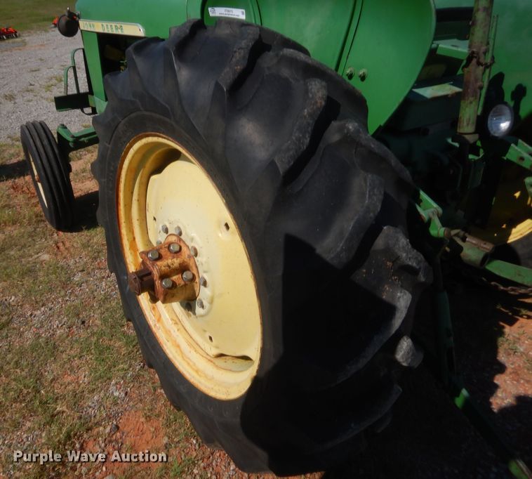 image for item IT9615 1964 John Deere 1010  tractor