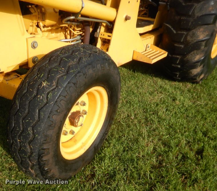 image for item IT9673 New Holland 545D  landscape tractor