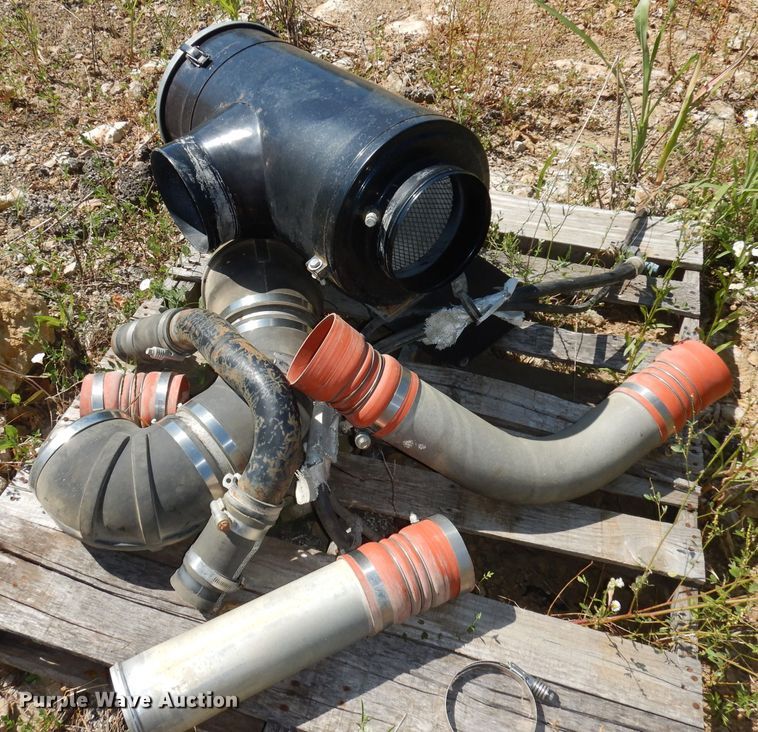 image for item IW9800 1995 Kenworth T800  truck cab and chassis