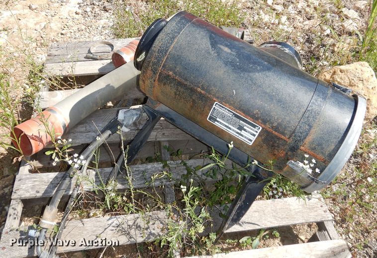 image for item IW9800 1995 Kenworth T800  truck cab and chassis