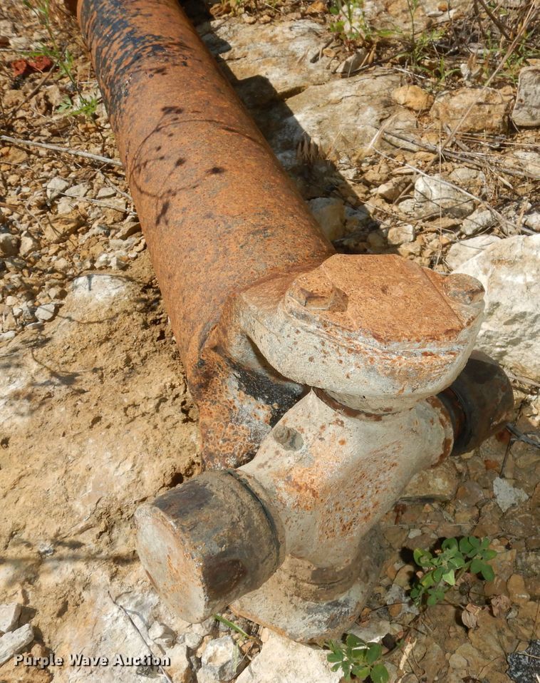 image for item IW9800 1995 Kenworth T800  truck cab and chassis