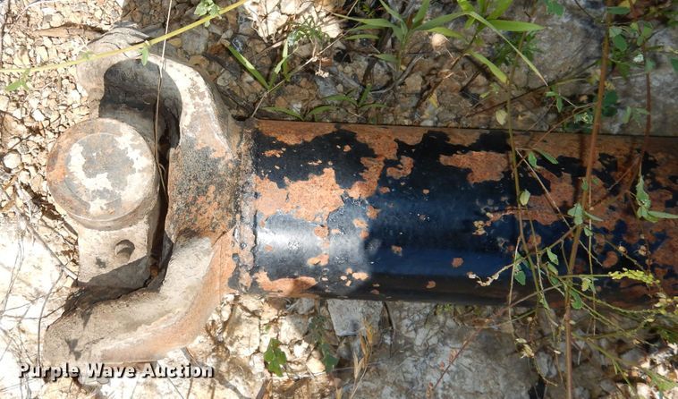 image for item IW9800 1995 Kenworth T800  truck cab and chassis