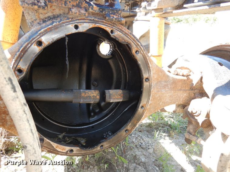 image for item IW9800 1995 Kenworth T800  truck cab and chassis