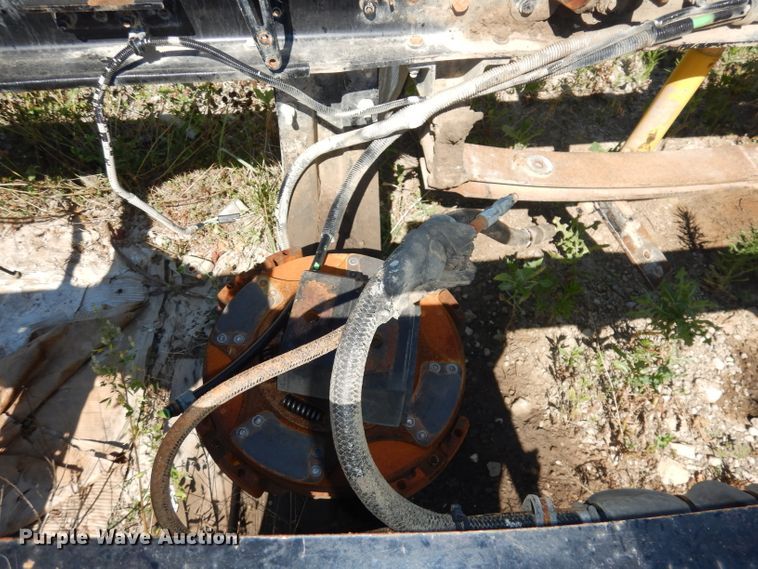 image for item IW9800 1995 Kenworth T800  truck cab and chassis