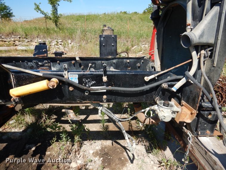 image for item IW9800 1995 Kenworth T800  truck cab and chassis