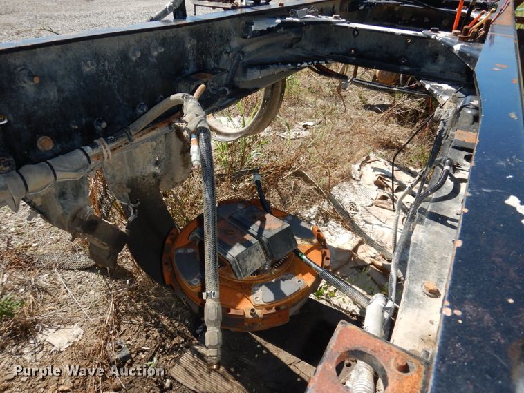 image for item IW9800 1995 Kenworth T800  truck cab and chassis