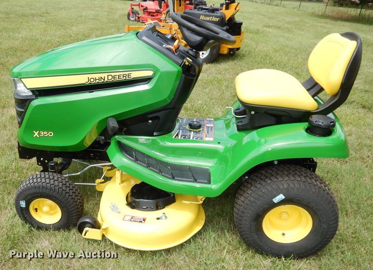 image for item IW9822 2021 John Deere X350  lawn mower