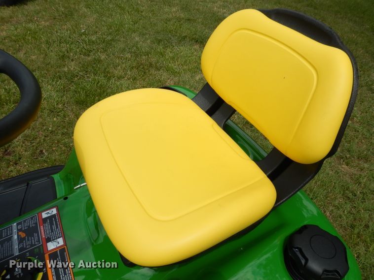 image for item IW9822 2021 John Deere X350  lawn mower