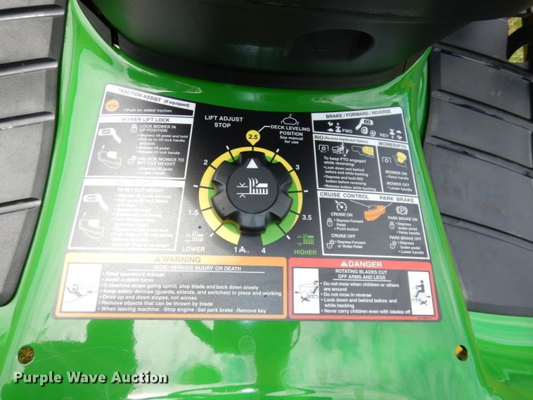 image for item IW9822 2021 John Deere X350  lawn mower