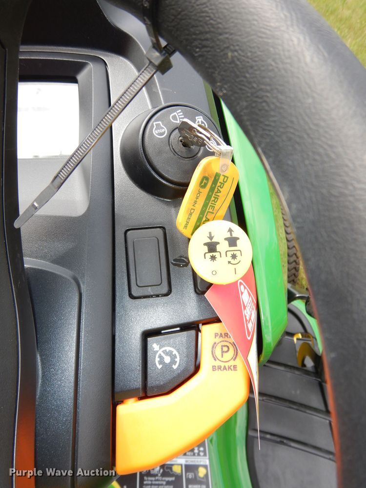 image for item IW9822 2021 John Deere X350  lawn mower