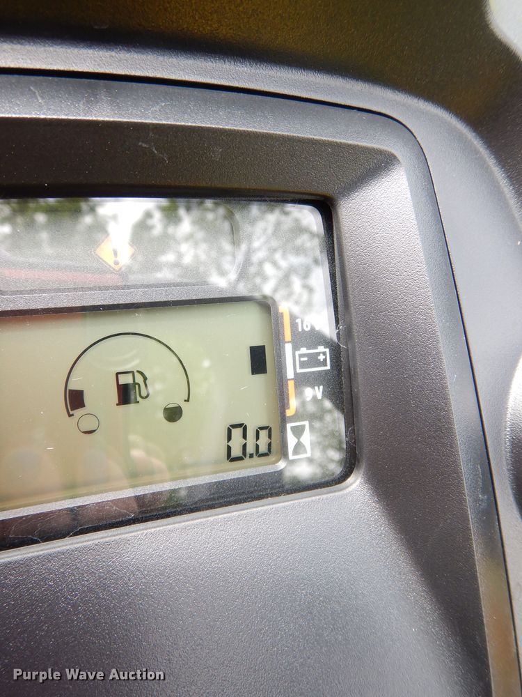 image for item IW9822 2021 John Deere X350  lawn mower