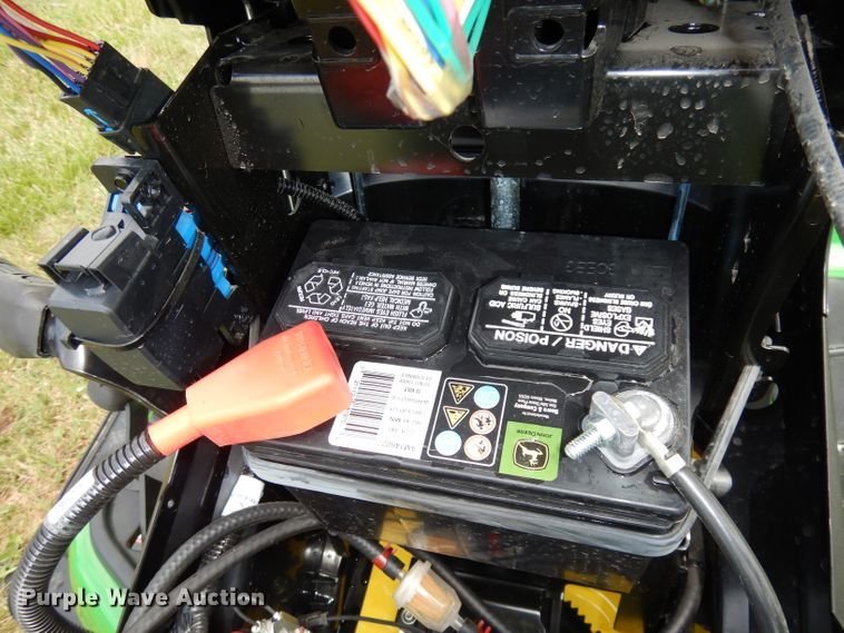 image for item IW9822 2021 John Deere X350  lawn mower