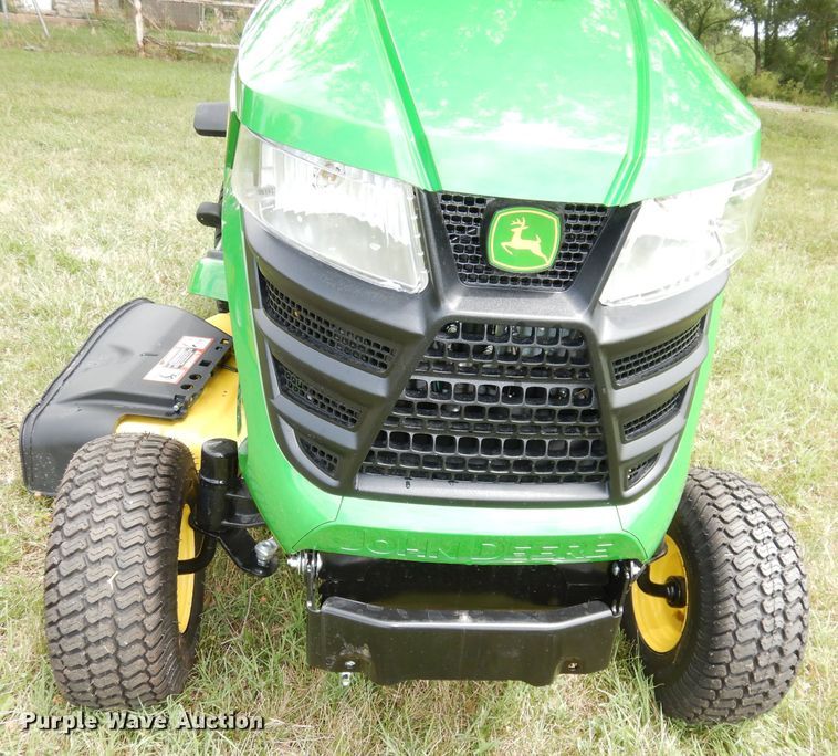 image for item IW9822 2021 John Deere X350  lawn mower