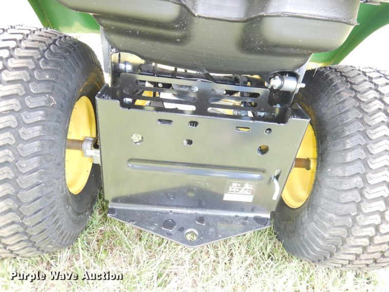 image for item IW9822 2021 John Deere X350  lawn mower