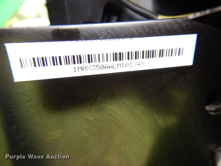 image for item IW9822 2021 John Deere X350  lawn mower