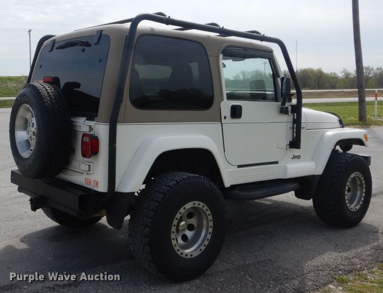 image for item IY9639 2001 Jeep Wrangler  SUV