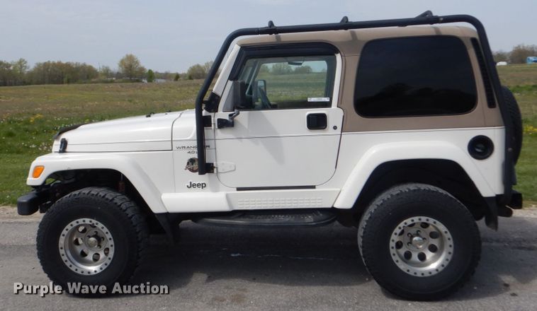 image for item IY9639 2001 Jeep Wrangler  SUV