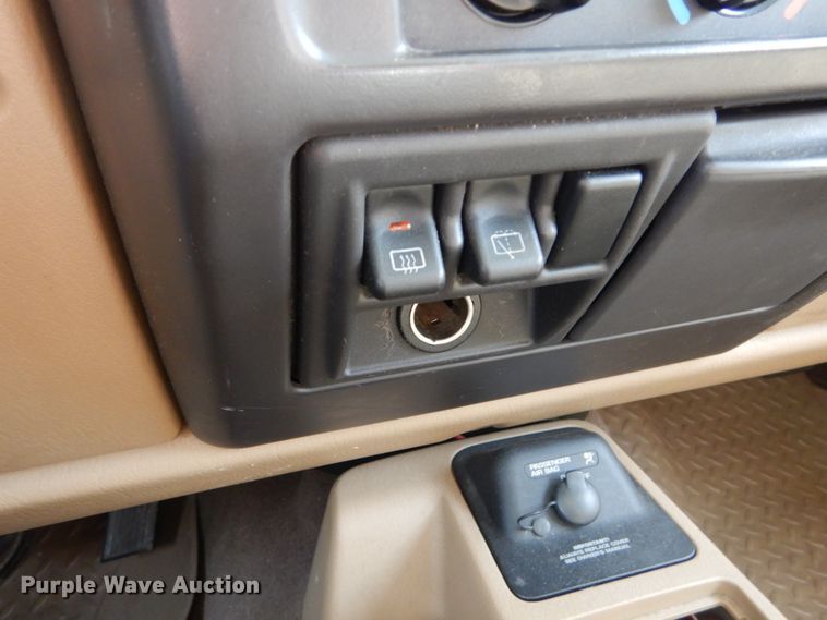 image for item IY9639 2001 Jeep Wrangler  SUV