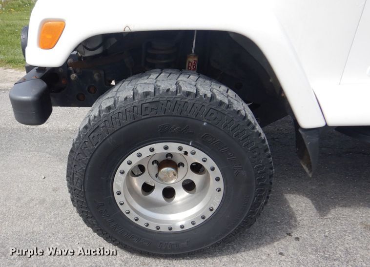 image for item IY9639 2001 Jeep Wrangler  SUV